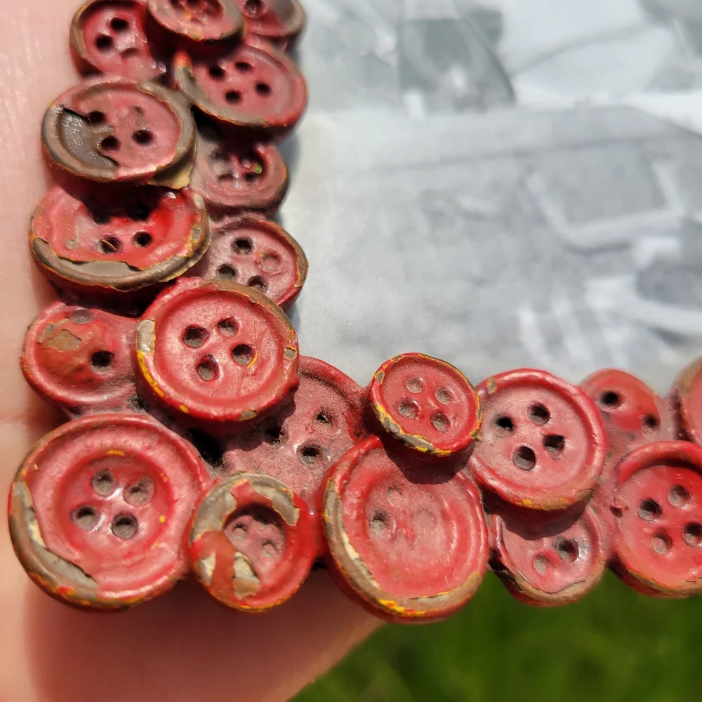 Red Button Metal Picture Frame ~ Rustic ~ Farmhouse ~ Cottage ~ est 5x7
